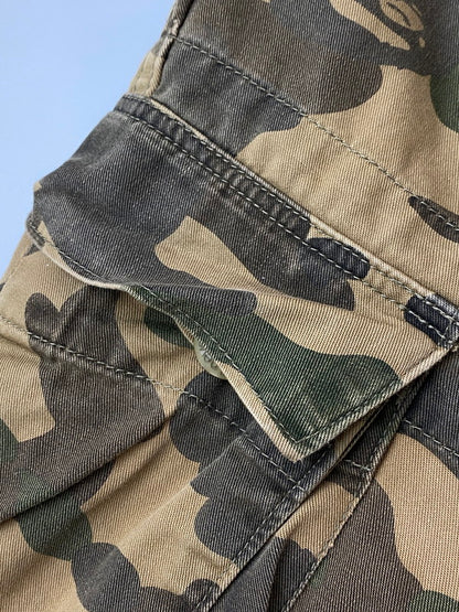 【中古品】【メンズ】 A BATHING APE アベイシングエイプ 1ST CAMO CARGO PANTS 1930-152-001 カモ カーゴパンツ ボトムス 153-241129-yn-05-min サイズ：M カラー：カモフラージュ 万代Net店