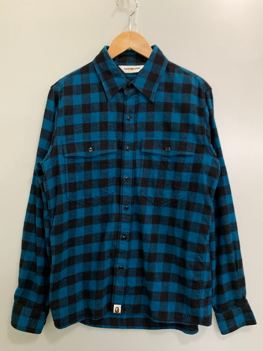 【中古品】【メンズ】 A BATHING APE アベイシングエイプ WOOL FLANNEL CHECK SHIRT ウール フランネル チェック シャツ 長袖シャツ トップス 142-241217-yn-04-min サイズ：M カラー：ブルー系 万代Net店