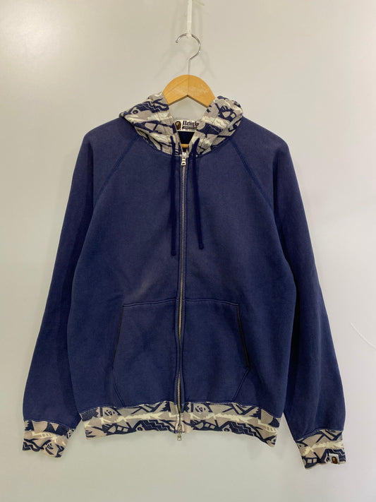 【中古品】【メンズ】 A BATHING APE アベイシングエイプ NATIVE PATTERN ZIP HOODIE ジップフーディ 142-250830-ks-50-min サイズ：M カラー：ネイビー 万代Net店