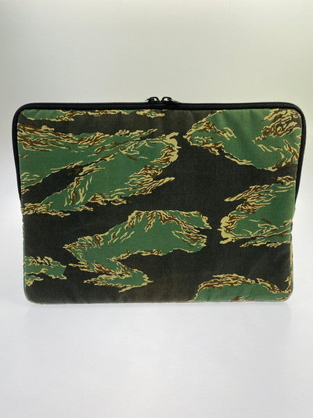 【中古品】【メンズ】 PORTER ポーター ×A BATHING APE アベイシングエイプ TIGER PC CLUTCH タイガー PCケース クラッチバッグ トラ柄 虎 188-241226-me-16-min カラー：グリーン/ブラック 万代Net店