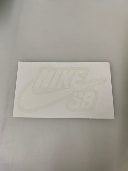 【中古美品】【メンズ】 NIKE SB ナイキエスビー 【中古】【メンズ】 NIKE SB ナイキエスビー FORCE 58 LIGHT SMOKE GREY BURGUNDY FQ7637-001 フォース58 スニーカー 160-250107-em-05-min サイズ：28.5cm US10.5 カラー：ライトスモークグレー/バーガンディ 万代Net店