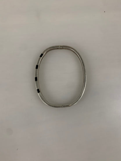 【中古品】【メンズ】 メキシカンジュエリー オニキス インレイ バングル アクセサリー ブレスレット 192-250105-AS-16-min カラー：シルバー 万代Net店