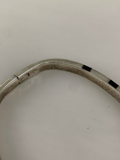 【中古品】【メンズ】 メキシカンジュエリー オニキス インレイ バングル アクセサリー ブレスレット 192-250105-AS-16-min カラー：シルバー 万代Net店