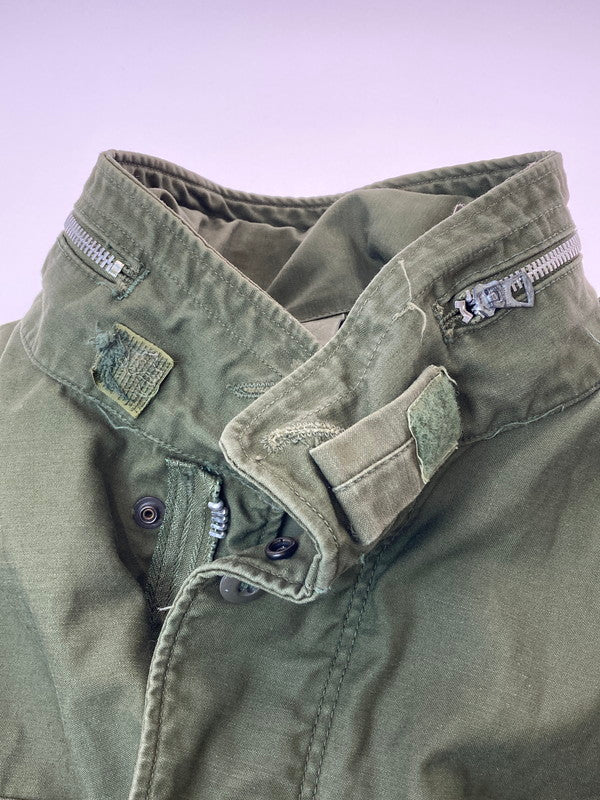 【現状渡し品】【メンズ】 US.ARMY ユーエスアーミー 8405-782-2945 M-65 FIELD JACKET アウター 146-250108-AS-29-min サイズ：XL カラー：カーキ 万代Net店