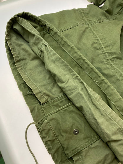 【現状渡し品】【メンズ】 US.ARMY ユーエスアーミー 8405-782-2945 M-65 FIELD JACKET アウター 146-250108-AS-29-min サイズ：XL カラー：カーキ 万代Net店