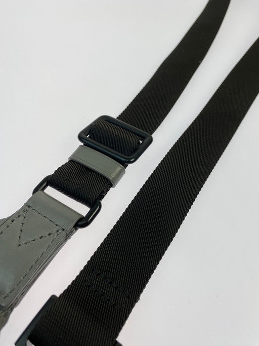 【中古品】【メンズ/レディース】 LOUIS VUITTON ルイ・ヴィトン M46108 モノグラム シャドウ ディスカバリー バムバッグPM ウエストバッグ ボディバッグ 179-250109-me-17-min カラー：グレー 万代Net店