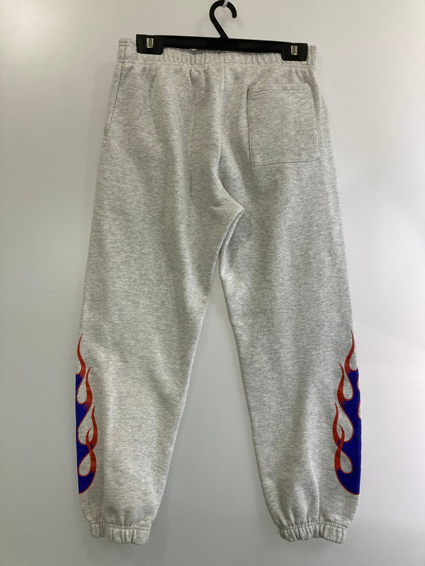 【中古品】【メンズ】  GARBAGE WAGON SWEAT PANTS ガベージワゴン ファイヤーパターン スウェットパンツ ボトムス 156-250125-yn-20-min サイズ：L カラー：ライトグレー 万代Net店