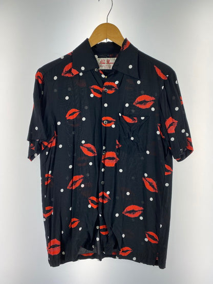 【中古品】【メンズ】 ALOHA BLOSSOM アロハブロッサム KISS S S SHIRT 半袖シャツ 145-250125-AS-11-min サイズ：38 カラー：ブラック/ホワイト/レッド 万代Net店