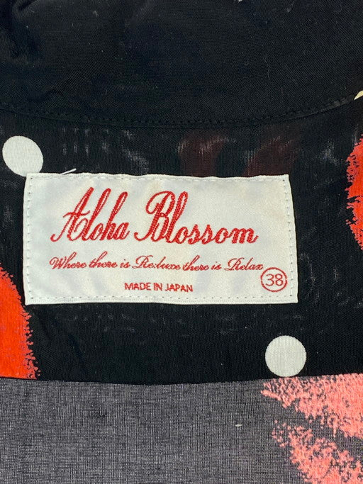 【中古品】【メンズ】 ALOHA BLOSSOM アロハブロッサム KISS S S SHIRT 半袖シャツ 145-250125-AS-11-min サイズ：38 カラー：ブラック/ホワイト/レッド 万代Net店