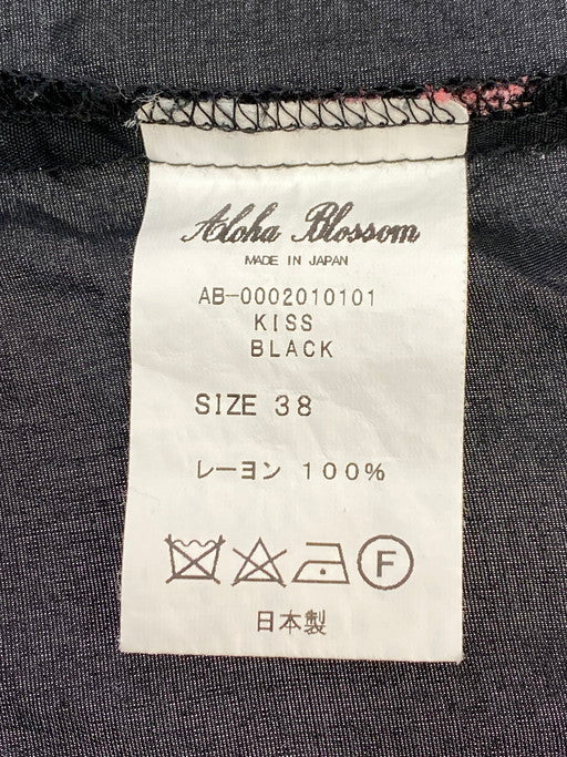 【中古品】【メンズ】 ALOHA BLOSSOM アロハブロッサム KISS S S SHIRT 半袖シャツ 145-250125-AS-11-min サイズ：38 カラー：ブラック/ホワイト/レッド 万代Net店