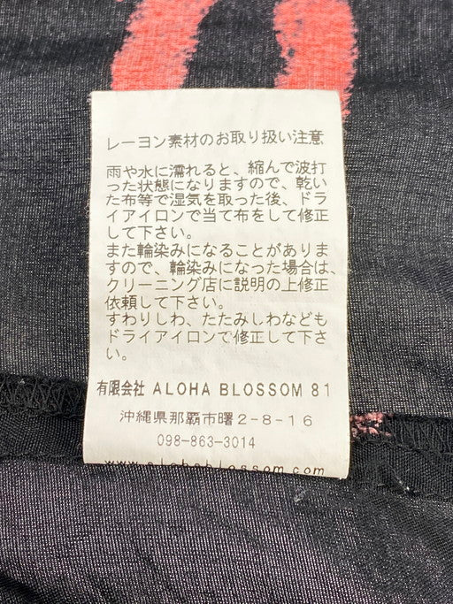 【中古品】【メンズ】 ALOHA BLOSSOM アロハブロッサム KISS S S SHIRT 半袖シャツ 145-250125-AS-11-min サイズ：38 カラー：ブラック/ホワイト/レッド 万代Net店