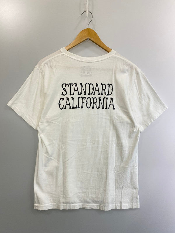 【中古品】【メンズ】 STANDARD CALIFORNIA スタンダードカリフォルニア ×ANOTHER HEAVEN アナザーヘヴン STAY STOCKED SKATE T 半袖Tシャツ トップス 141-250201-ks-35-min サイズ：M カラー：ホワイト 万代Net店