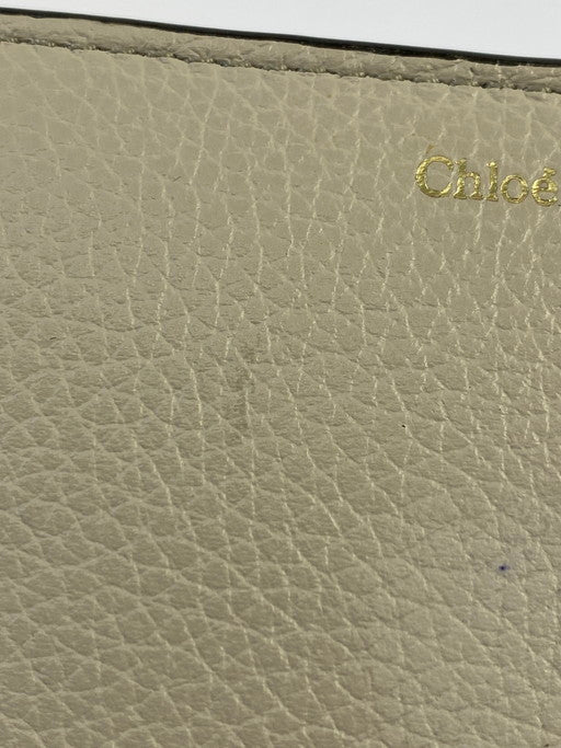 【中古品】【レディース】 Chloe クロエ CHC22WP765F57 ALPHABET COMPACT WALLET 財布 ウォレット 181-250119-AS-7-min カラー：ベージュ系 万代Net店