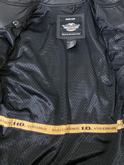 【現状渡し品】【メンズ】 HARLEY DAVIDSON ハーレーダビッドソン 110YEARS LEATHER JACKET レザージャケット 145-250126-ks-11-min サイズ：L カラー：ブラック 万代Net店