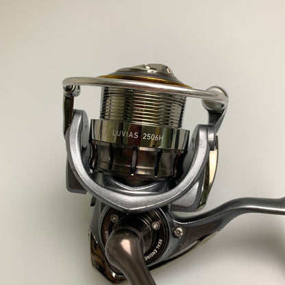 【中古品】 DAIWA ダイワ 15ルビアス 2506H リール 釣り具 134-260309-SH-14-min 万代Net店