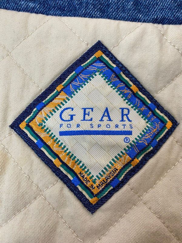 【現状渡し品】【メンズ】  GEAR FOR SPORTS ギアー フォー スポーツ STADIUM JACKET スタジアムジャケット メンズ アウター 刺繍 キルティングライナー コットン×デニム スタジャン 146-250131-em-09-min カラー：インディゴ/オークル 万代Net店