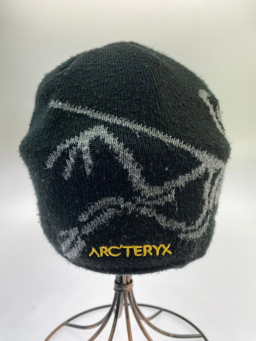 【中古品】【メンズ/レディース】 ARC'TERYX アークテリクス FERNIE TOQUE 28132 128955 ファーニートーク ビーニー ニット 帽子 185-250214-yn-14-min カラー：ブラック 万代Net店