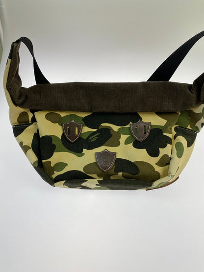 【現状渡し品】【メンズ】 A BATHING APE アベイシングエイプ 1860-482-177 MESSENGER BAG メッセンジャーバッグ 188-250220-me-06-min カラー：カモ柄 万代Net店