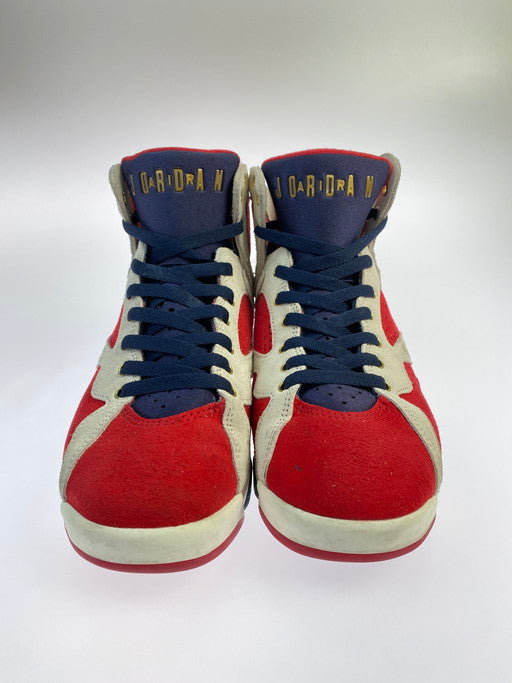 【中古品】【メンズ】  NIKE×TROPHY ROOM ナイキ × トロフィールーム DM1195-474 AIR JORDAN 7 RETRO SP  TRUE RED AND OBSIDIAN 靴 シューズ スニーカー 160-250216-AS-14-min サイズ：27cm カラー：ホワイト/レッド/ネイビー 万代Net店