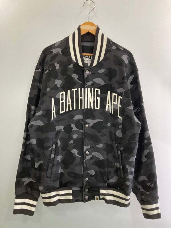 【中古品】【メンズ】 A BATHING APE アベイシングエイプ CAMO SWEAT STADIUM JACKET カモ スウェット スタジアムジャケット アウター 142-250218-yn-17-min サイズ：L カラー：ブラック/グレー 万代Net店