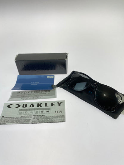 【中古品】【メンズ/レディース】 OAKLEY オークリー ×FRAGMENT フラグメント FROGSKINS "VIVID BLUE" サングラス アイウェア 203-250223-AS-10-min サイズ：54□17-138 カラー：ブラック 万代Net店