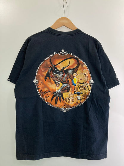 【中古品】【メンズ】 STUSSY ステューシー CUSTOMADE GRAPHIC TEE カスタムエイド グラフィック Tシャツ 半袖Tシャツ トップス 142-250218-yn-15-min カラー：ブラック 万代Net店