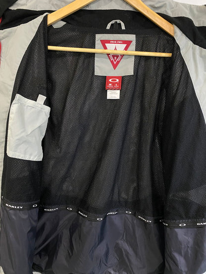 【中古品】【メンズ】  OAKLEY オークリー ROAD FUEL SKI JACKET アウター 146-250219-AS-4-min サイズ：3 カラー：グレー/ネイビー/オレンジ 万代Net店