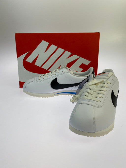 【メンズ】  NIKE ナイキ DM4044-100 CORTEZ 靴 シューズ スニーカー SNEAKERS 160-250226-ks-02-min サイズ：27.5cm カラー：WHITE/BLACK‐LT PHOTO BLUE‐SAIL 万代Net店