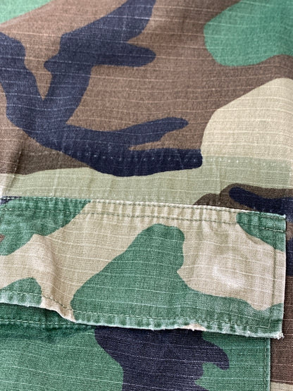 【現状渡し品】【メンズ】 U.S.ARMY ユーエスアーミー CAMO JACKET 8415-01-184-1332 カモ ジャケット メンズ アウター ミリタリー 146-260510-em-23-min カラー：ブラウン系（カモ） 万代Net店