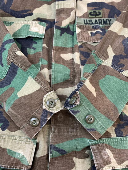 【現状渡し品】【メンズ】 U.S.ARMY ユーエスアーミー CAMO JACKET 8415-01-184-1332 カモ ジャケット メンズ アウター ミリタリー 146-260510-em-23-min カラー：ブラウン系（カモ） 万代Net店