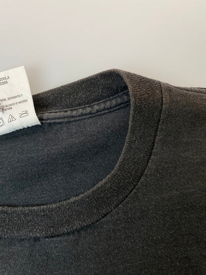 【現状渡し品】【メンズ】 LOGO ATHLETIC ロゴアスレチック GOD SMACK 2001 TOUR TEE ショートスリーブ 146-250308-AS-12-min サイズ：L カラー：ブラック 万代Net店