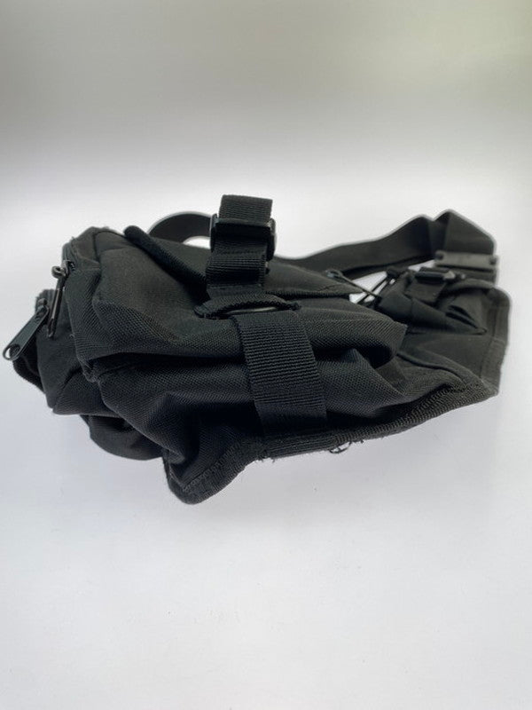 【中古品】【メンズ/レディース】 KOMBAT UK TACTICAL コンバット ユーケー タクティカル CROSS BAG クロスバック 斜め掛けバック 188-250321-em-20-min カラー：ブラック 万代Net店