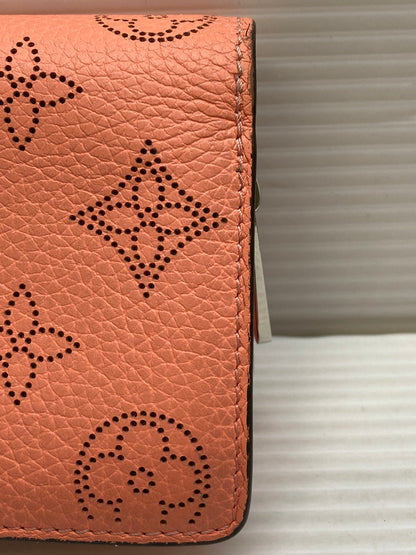 【中古品】【レディース】 LOUIS VUITTON ルイ・ヴィトン M81419 マヒナ ポルトフォイユ クレア 二つ折り 財布 179-250623-cn-3-min カラー：ピンク系 万代Net店