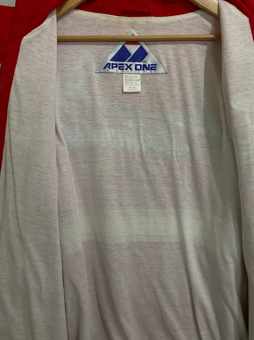 【中古品】【メンズ】 APEX ONE CARDINALS NYLON JACKET エイペックスワン ナイロンジャケット アウター 146-250331-yn-33-min サイズ：XL カラー：レッド 万代Net店