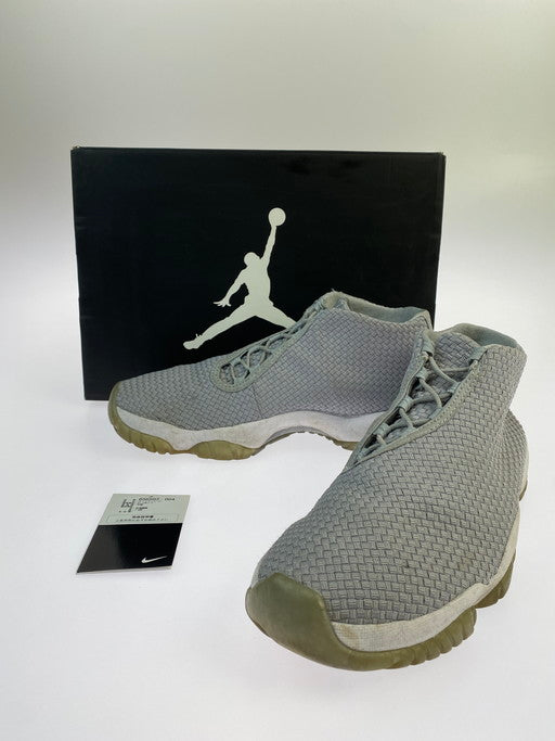 【中古品】【メンズ】 NIKE ナイキ 656503-004 AIR JORDAN FUTURE”WOLF GREY WOLF GREY-WHITE” 靴 シューズ スニーカー 160-250407-AS-2-min サイズ：28cm カラー：WOLF GREY/WOLF GREY-WHITE 万代Net店