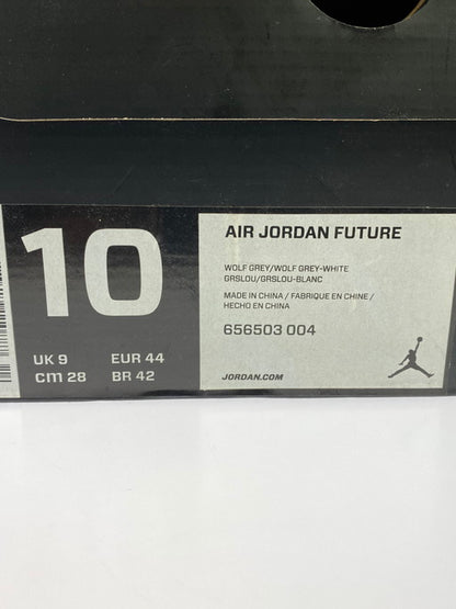 【中古品】【メンズ】 NIKE ナイキ 656503-004 AIR JORDAN FUTURE”WOLF GREY WOLF GREY-WHITE” 靴 シューズ スニーカー 160-250407-AS-2-min サイズ：28cm カラー：WOLF GREY/WOLF GREY-WHITE 万代Net店