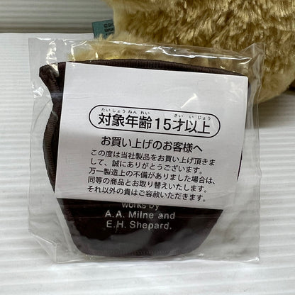 【中古品】 クラシック プー おひさまマーケット 限定300体 ぬいぐるみ M 刺しゅうバッジ付 041-251219-em-10-min 万代Net店