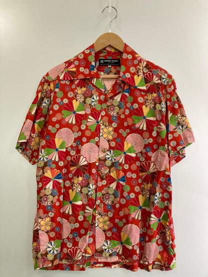 【中古品】【メンズ】 EVISU YAMANE エヴィス ヤマネ SS COTTON SHIRT 鬼チリ 半袖 コットン シャツ 菊柄 メンズ トップス 半袖 145-250409-em-14-min サイズ：38 カラー：レッド系 万代Net店
