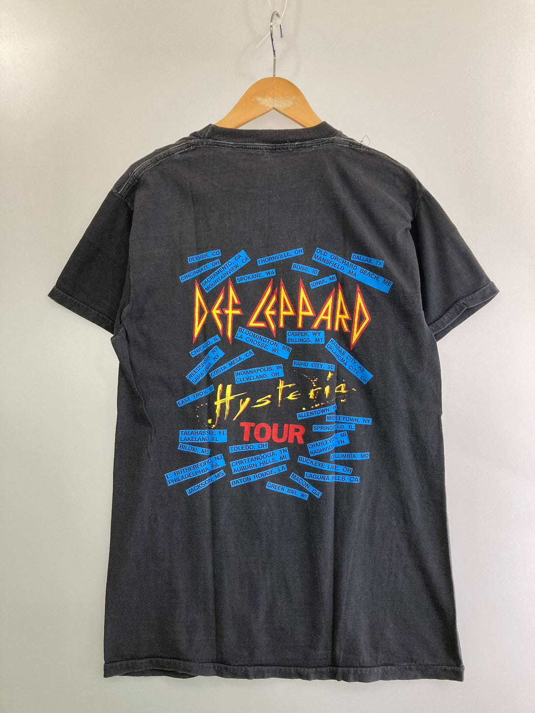 【現状渡し品】【メンズ】 USED c1988 DEF LEPPARD HYSTERIA S S TEE Tシャツ ショートスリーブ 146-250414-AS-21-min サイズ：不明 カラー：グレー 万代Net店
