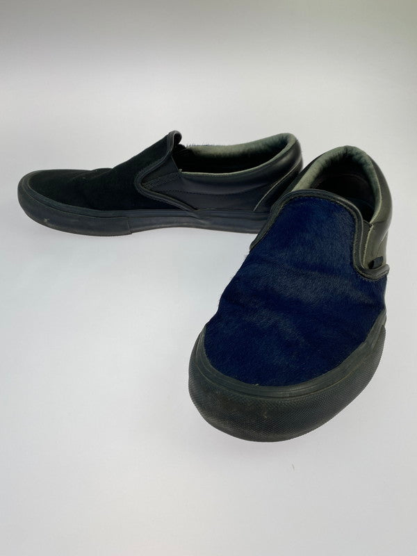 【現状渡し品】【メンズ】 VANS バンズ × ENGINEERED GARMENTS エンジニアドガーメンツ CLASSIC SLIP-ON クラシック スリッポン メンズ 靴 左右非対称 アシメトリ 162-250418-em-02-min サイズ：28.5cm カラー：ブラック/ネイビー 万代Net店