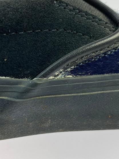 【現状渡し品】【メンズ】 VANS バンズ × ENGINEERED GARMENTS エンジニアドガーメンツ CLASSIC SLIP-ON クラシック スリッポン メンズ 靴 左右非対称 アシメトリ 162-250418-em-02-min サイズ：28.5cm カラー：ブラック/ネイビー 万代Net店