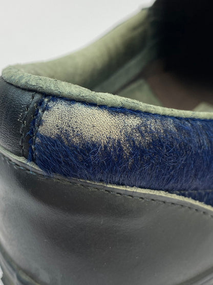 【現状渡し品】【メンズ】 VANS バンズ × ENGINEERED GARMENTS エンジニアドガーメンツ CLASSIC SLIP-ON クラシック スリッポン メンズ 靴 左右非対称 アシメトリ 162-250418-em-02-min サイズ：28.5cm カラー：ブラック/ネイビー 万代Net店