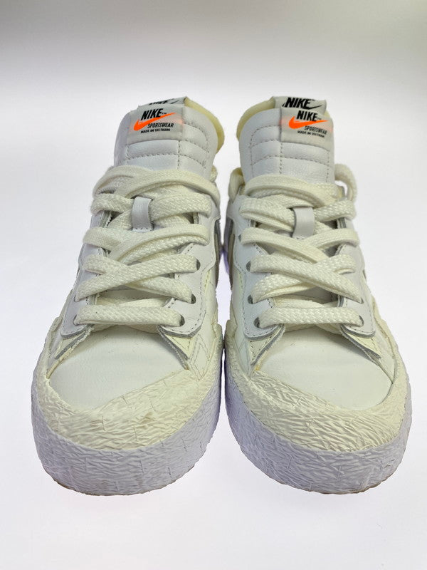 【中古品】【レディース】 NIKE ナイキ BLAZER LOW / SACAI DM6443-100 ブレーザー ロー サカイ スニーカー 靴 166-250509-yn-20-min サイズ：23.0cm US4 カラー：WHITE/SAIL-WHITE 万代Net店