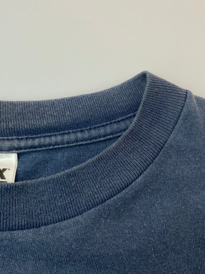 【中古品】【メンズ】 WWE 90S STONE COLD SNAKE EYE TEE Tシャツ トップス 146-250710-ks-20-min サイズ：L カラー：ネイビー 万代Net店