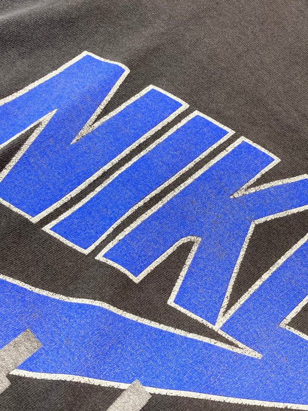 【中古品】【メンズ】 NIKE ナイキ 90's LOGO S/S TEE 90年代 ロゴ ショートスリーブTシャツ 半袖Tシャツ トップス 146-250508-yn-15-min カラー：ダークグレー 万代Net店