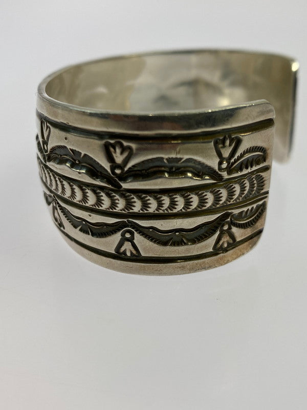 【中古品】【メンズ/レディース】 NAVAJO ナバホ LEONARD MALONEY STERLING SILVER バングル レオナルド マロニー スターリングシルバー アクセサリー 191-250520-em-28-min カラー：シルバー 万代Net店