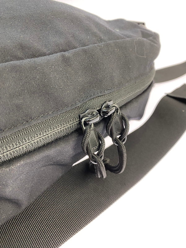 【中古品】【メンズ/レディース】 MYSTERY RANCH ミステリーランチ FULL MOON SHOULDER BAG フルムーン ショルダーバッグ カバン 188-250523-yn-04-min カラー：ブラック 万代Net店