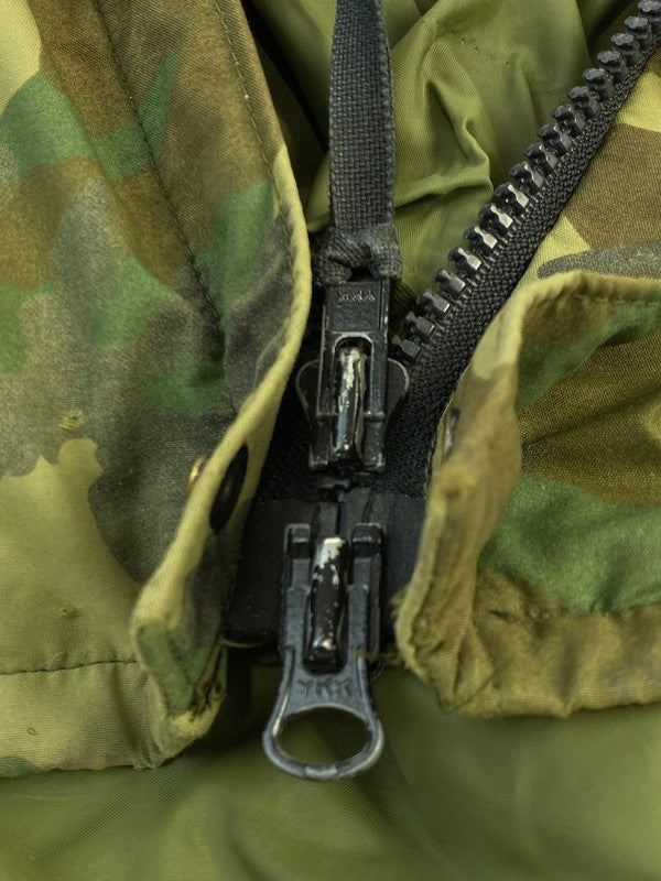 【中古品】【メンズ】 US.ARMY アメリカ軍 WOODLAND CAMO GEN1 PARKA 8413-01-228-1320 ウッドランド カモ GEN1 パーカー アウター 146-250626-jt-19-min サイズ：LARGE-LONG カラー：グリーンカモ 万代Net店