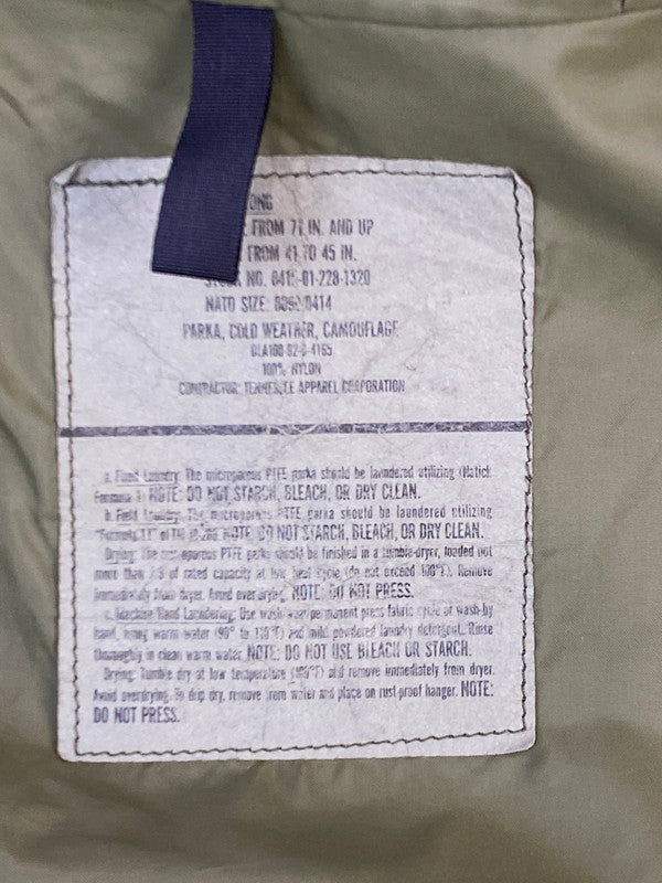 【中古品】【メンズ】 US.ARMY アメリカ軍 WOODLAND CAMO GEN1 PARKA 8413-01-228-1320 ウッドランド カモ GEN1 パーカー アウター 146-250626-jt-19-min サイズ：LARGE-LONG カラー：グリーンカモ 万代Net店