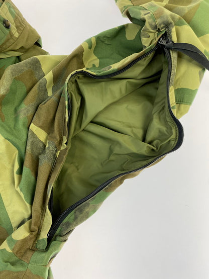 【中古品】【メンズ】 US.ARMY アメリカ軍 WOODLAND CAMO GEN1 PARKA 8413-01-228-1320 ウッドランド カモ GEN1 パーカー アウター 146-250626-jt-19-min サイズ：LARGE-LONG カラー：グリーンカモ 万代Net店